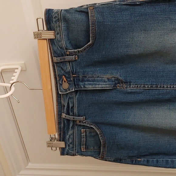 Calvin Klein US 27 Denim 5 Pocket Stretchy Pencil Skirt with Back Slit - Picture 4 of 10